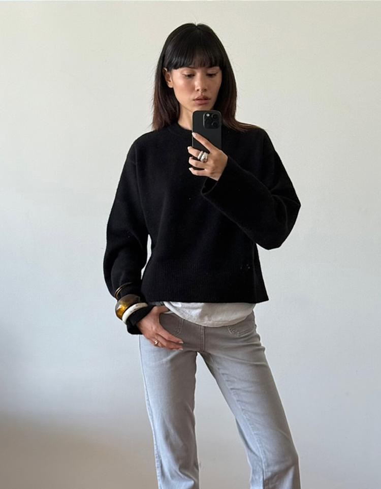 Oversize sweater with ribbed hem