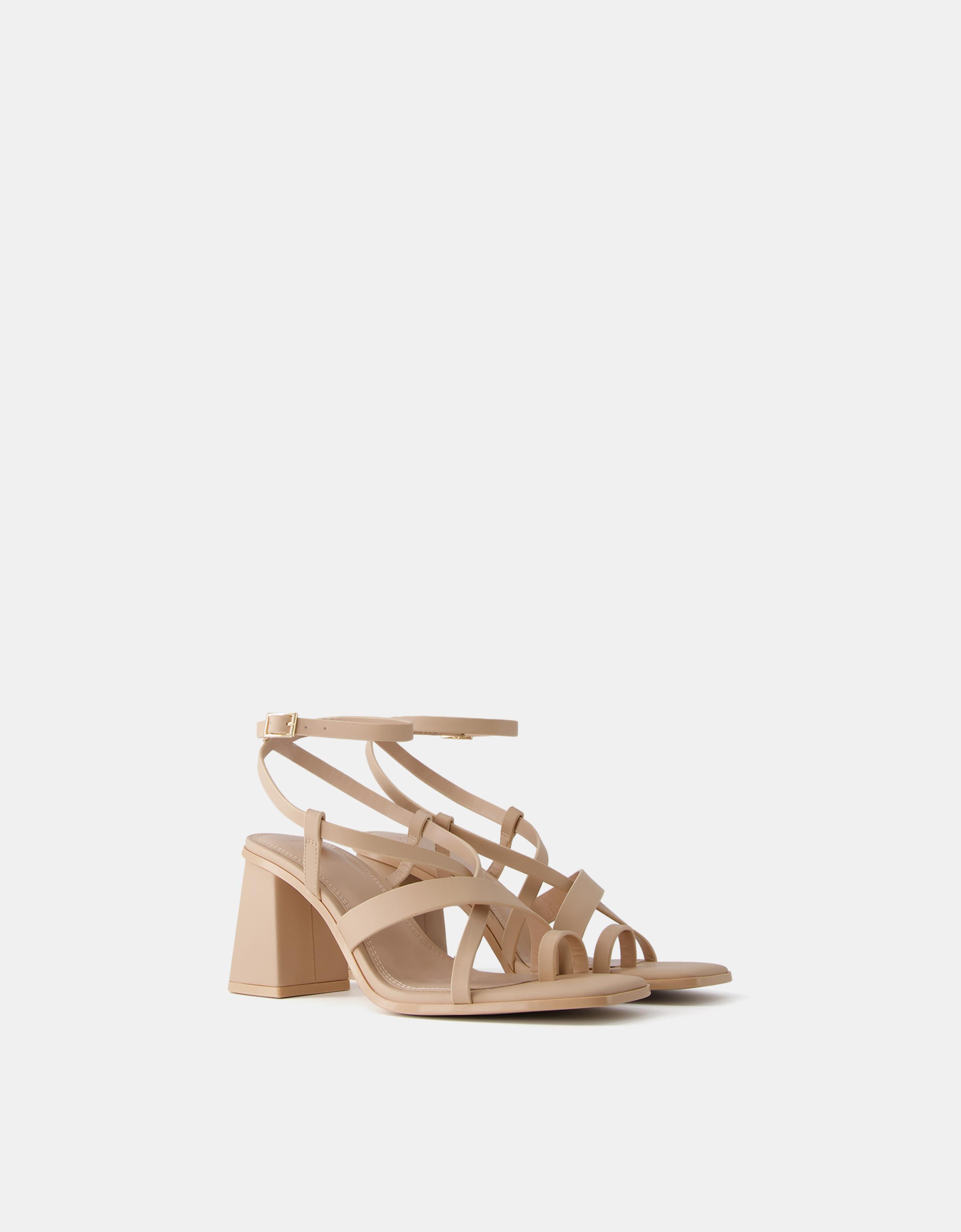 Bershka Sandalen Mit Breitem Absatz Und Mehreren Riemchen Damen 41 Beige