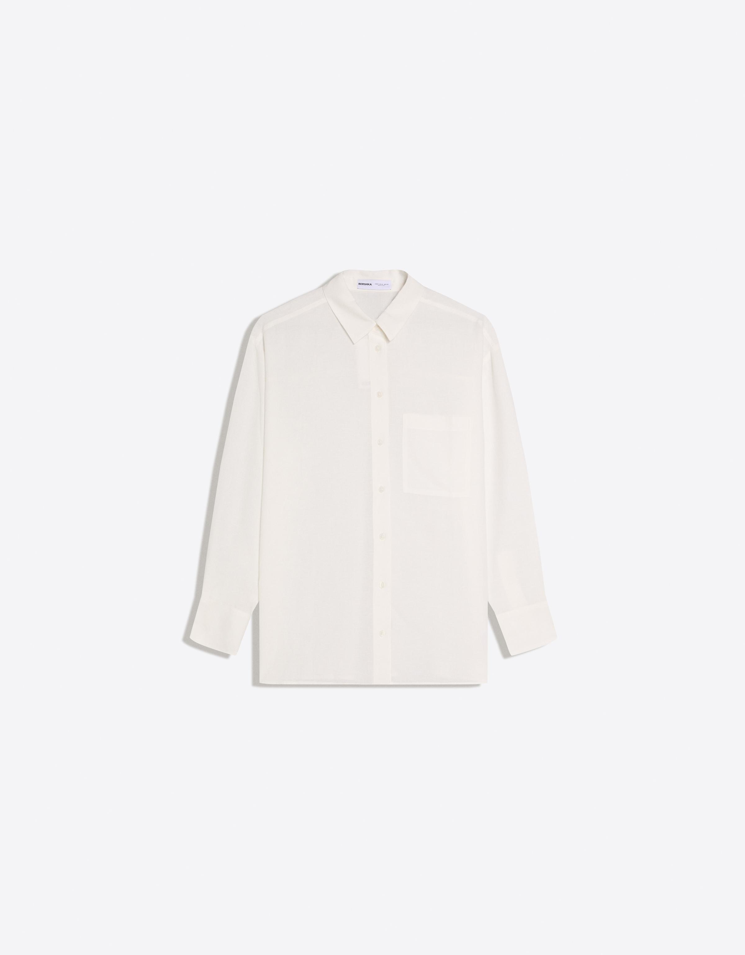 Flowing oversize shirt