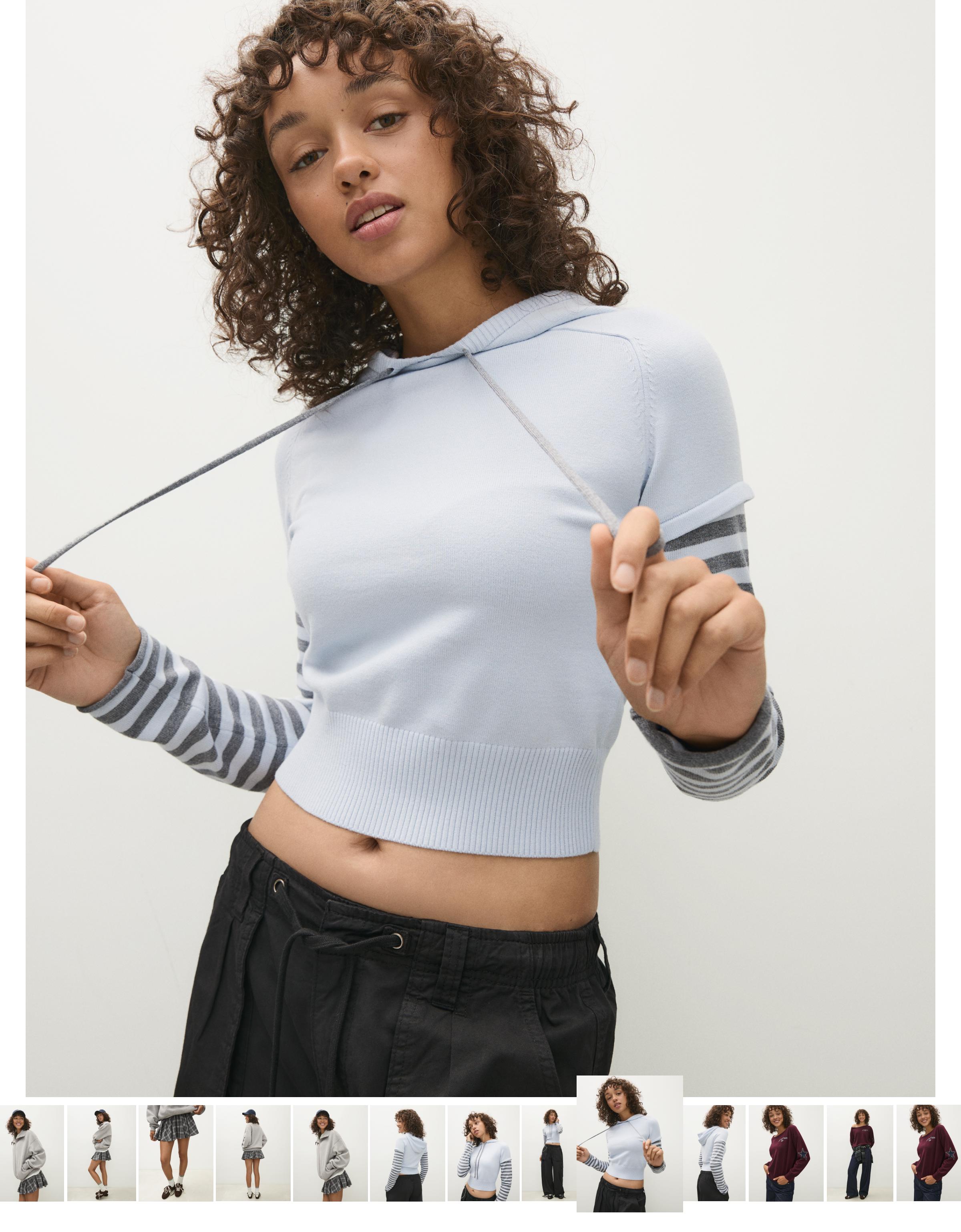 Hooded sweater with contrast sleeves — Light blue
