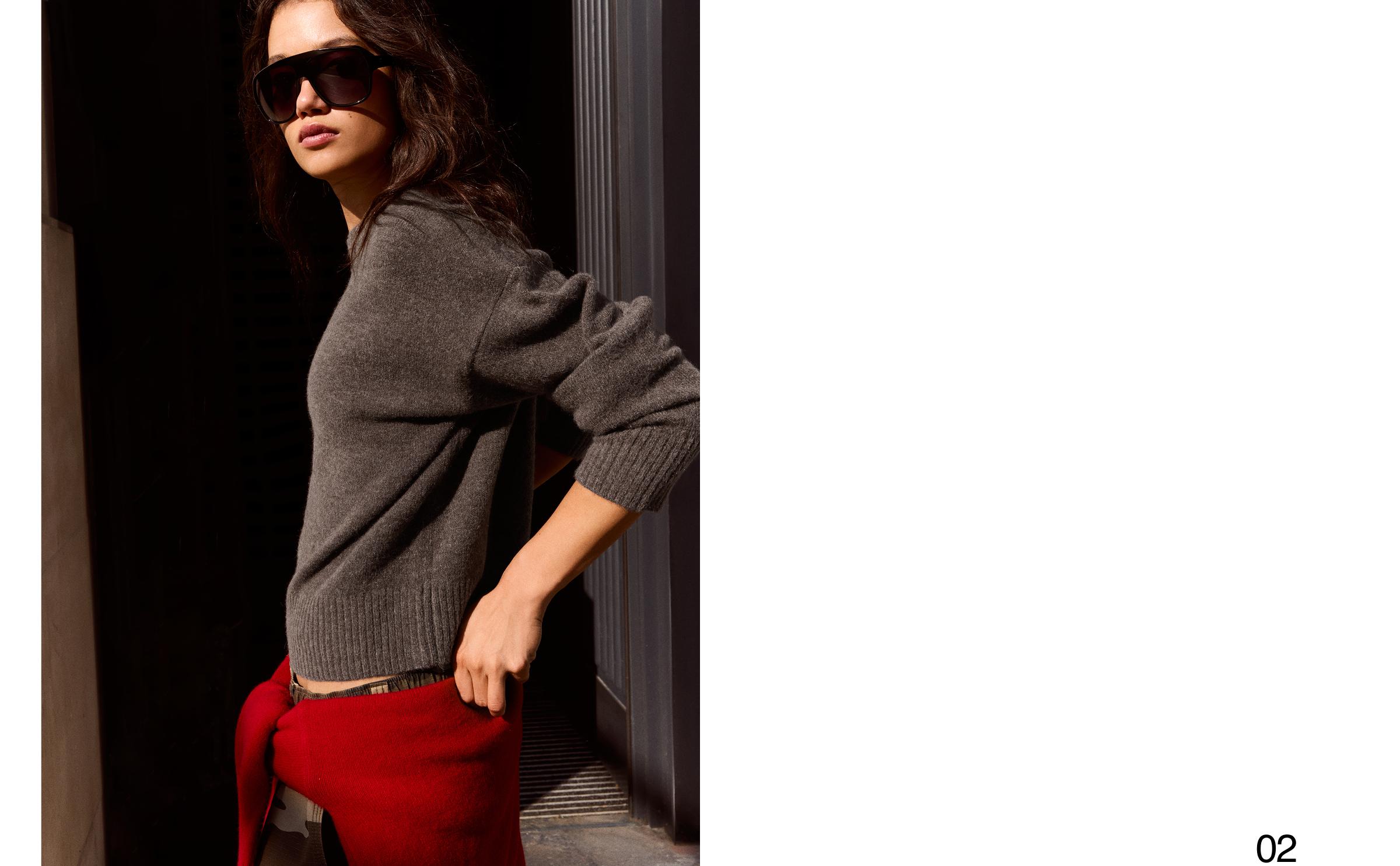 Round neck jumper — Brown