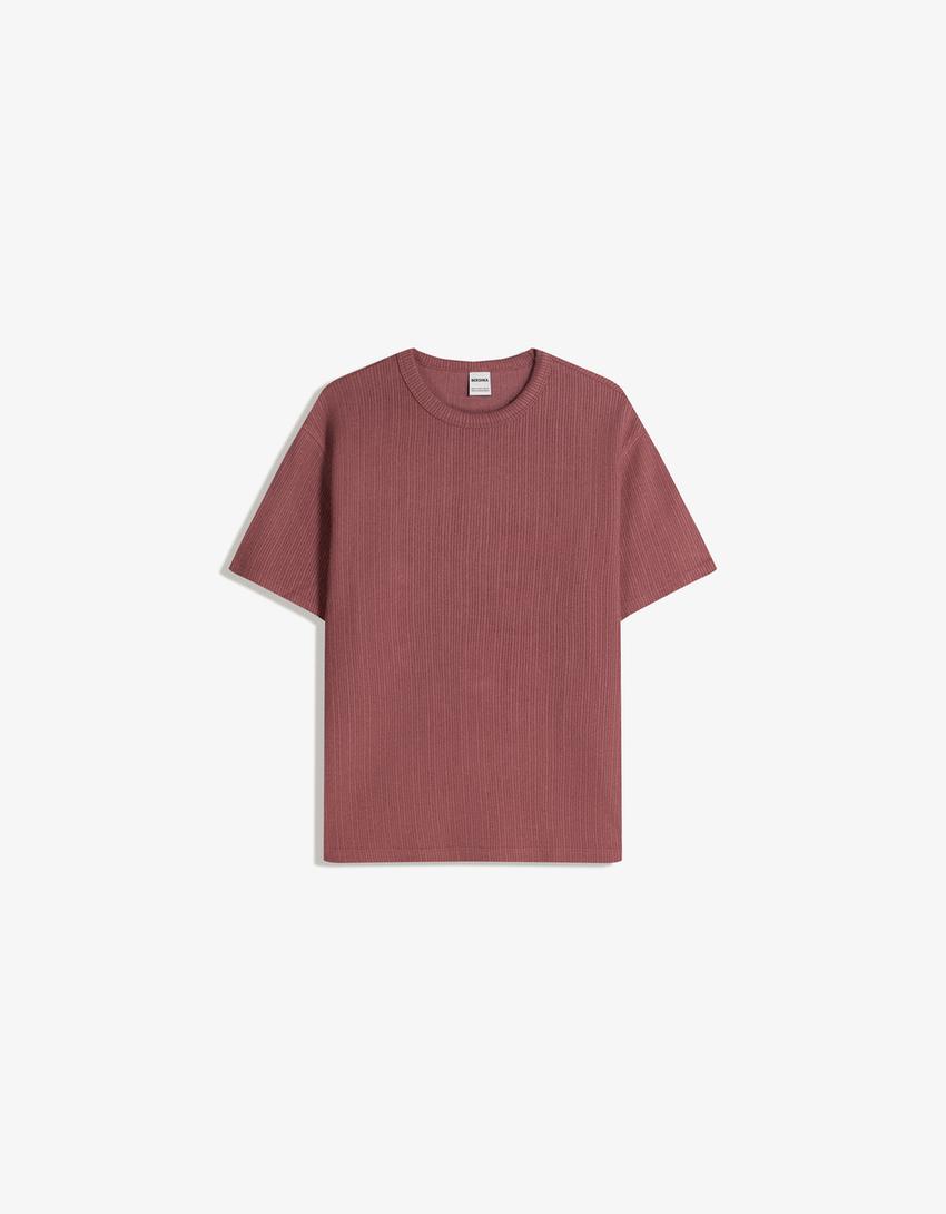 Textured short sleeve T-shirt-Maroon