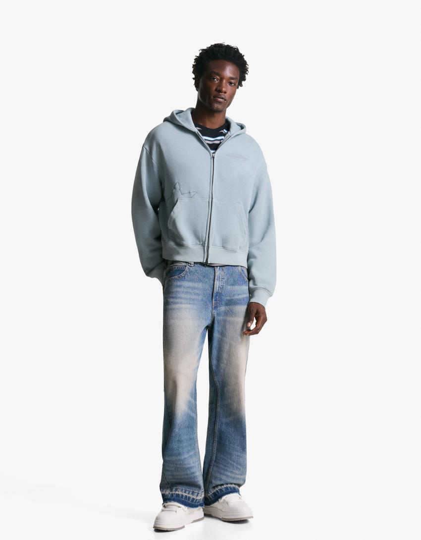 Cropped sweatshirt with zip and embroidery-Light blue
