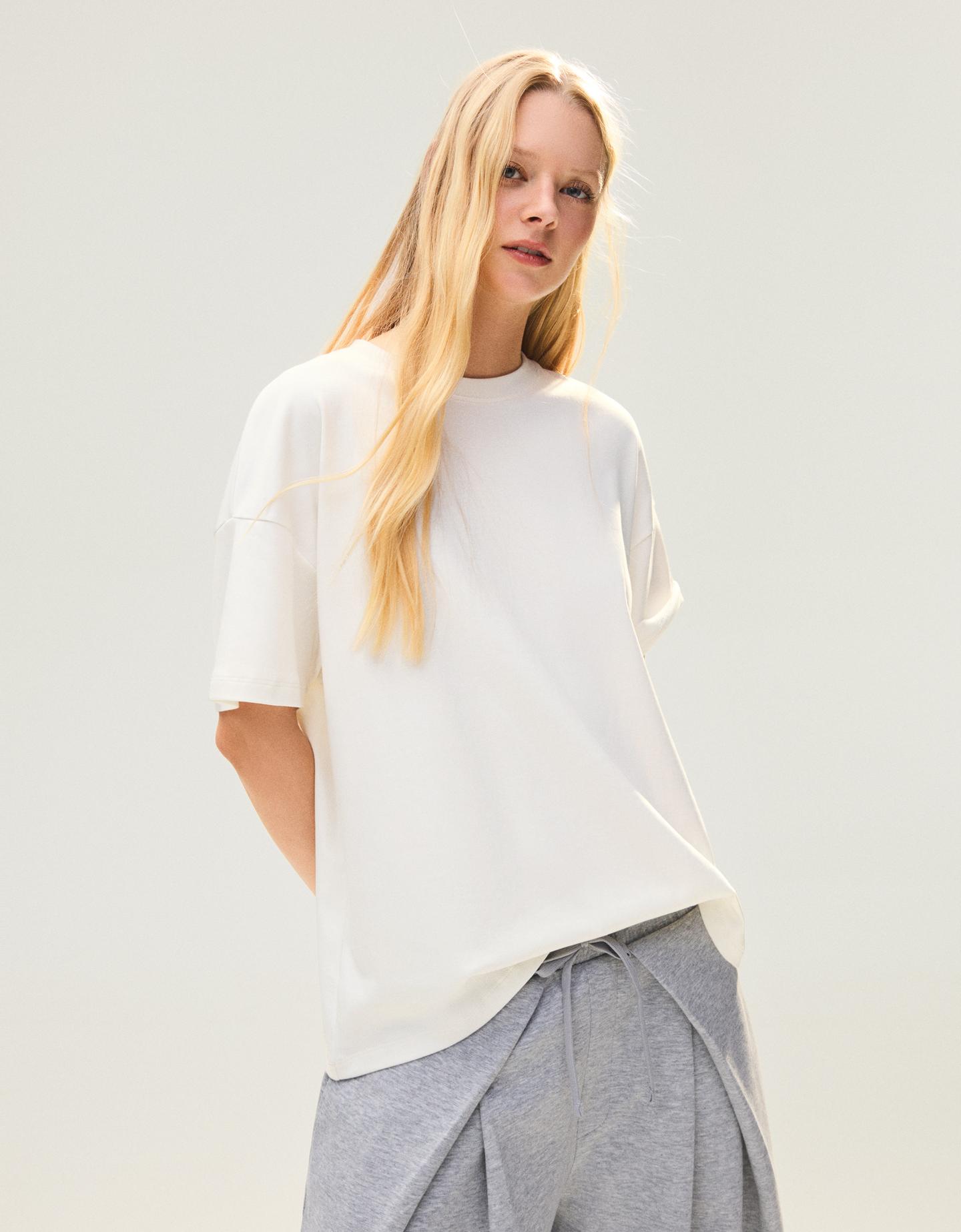 Bershka Camiseta Manga Corta Oversize Mujer Blanco Roto