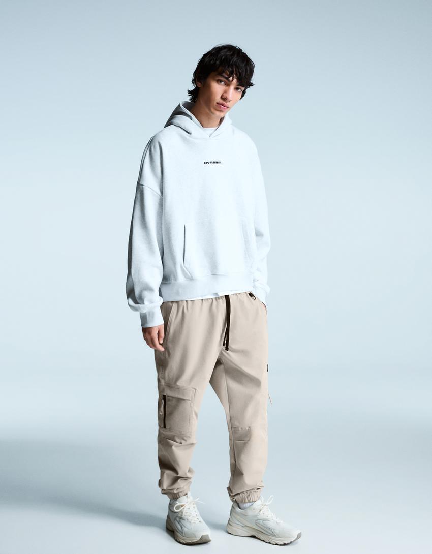 Pantalón cargo técnico-Gris