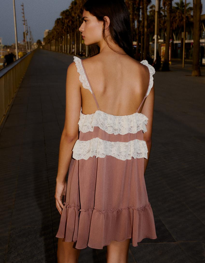 Romantisches Mini-Trägerkleid mit Spitze-0-135