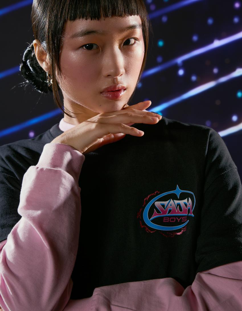 Camiseta KPop Demon Hunters Saja Boys manga corta print-Negro