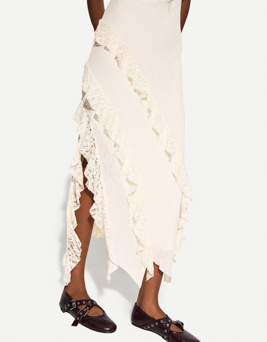 Ruffled maxi dress with blonde lace-Cream