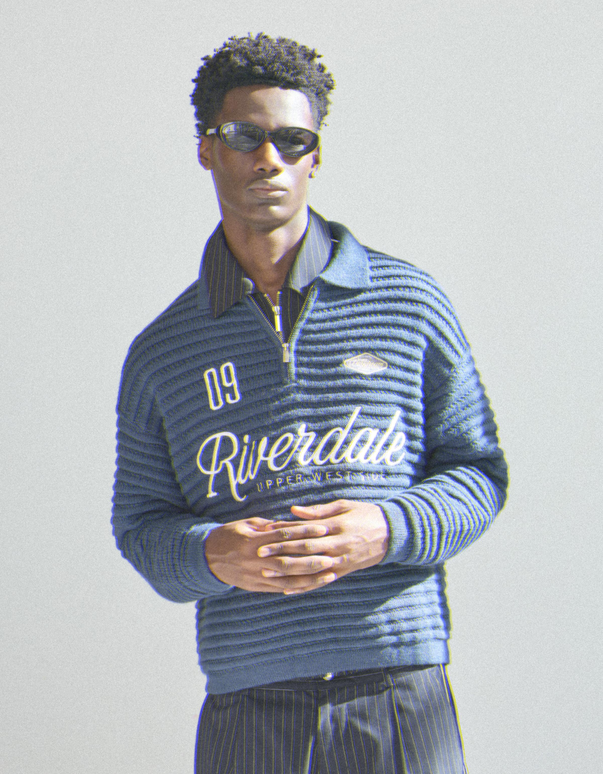 Bershka Polo yaka baskılı kazak görsel 8