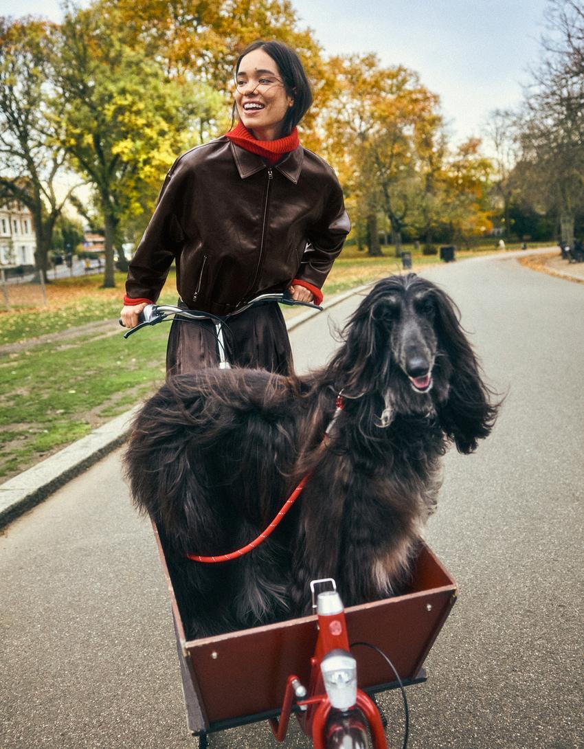Geacă bomber din imitație de piele și curea