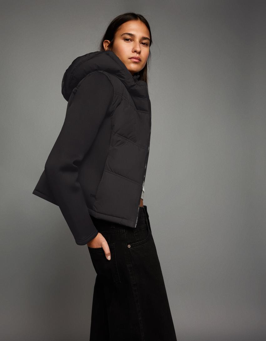 Cazadora capucha combinada efecto neopreno-Negro