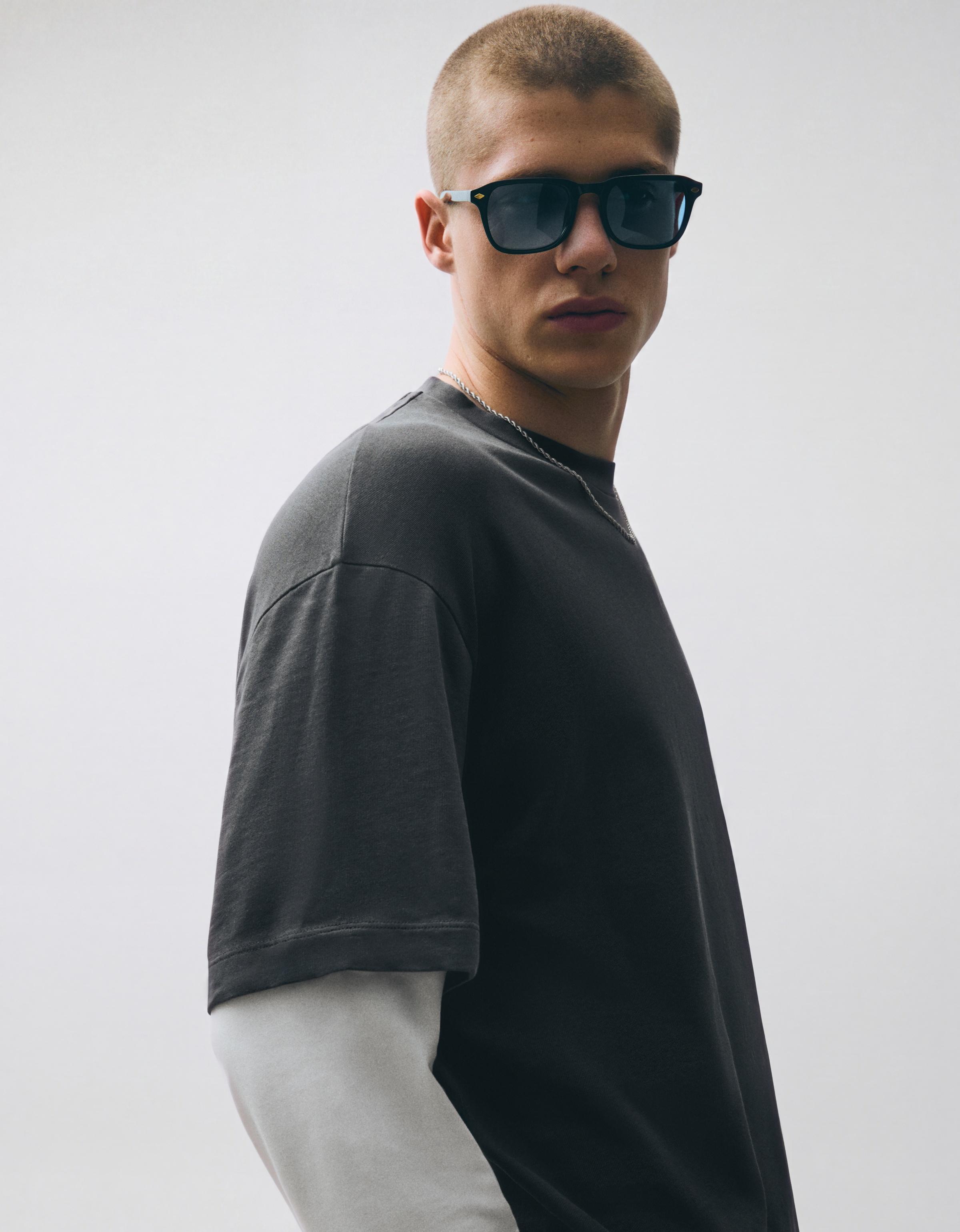 Contrast double-sleeve T-shirt — Dark grey