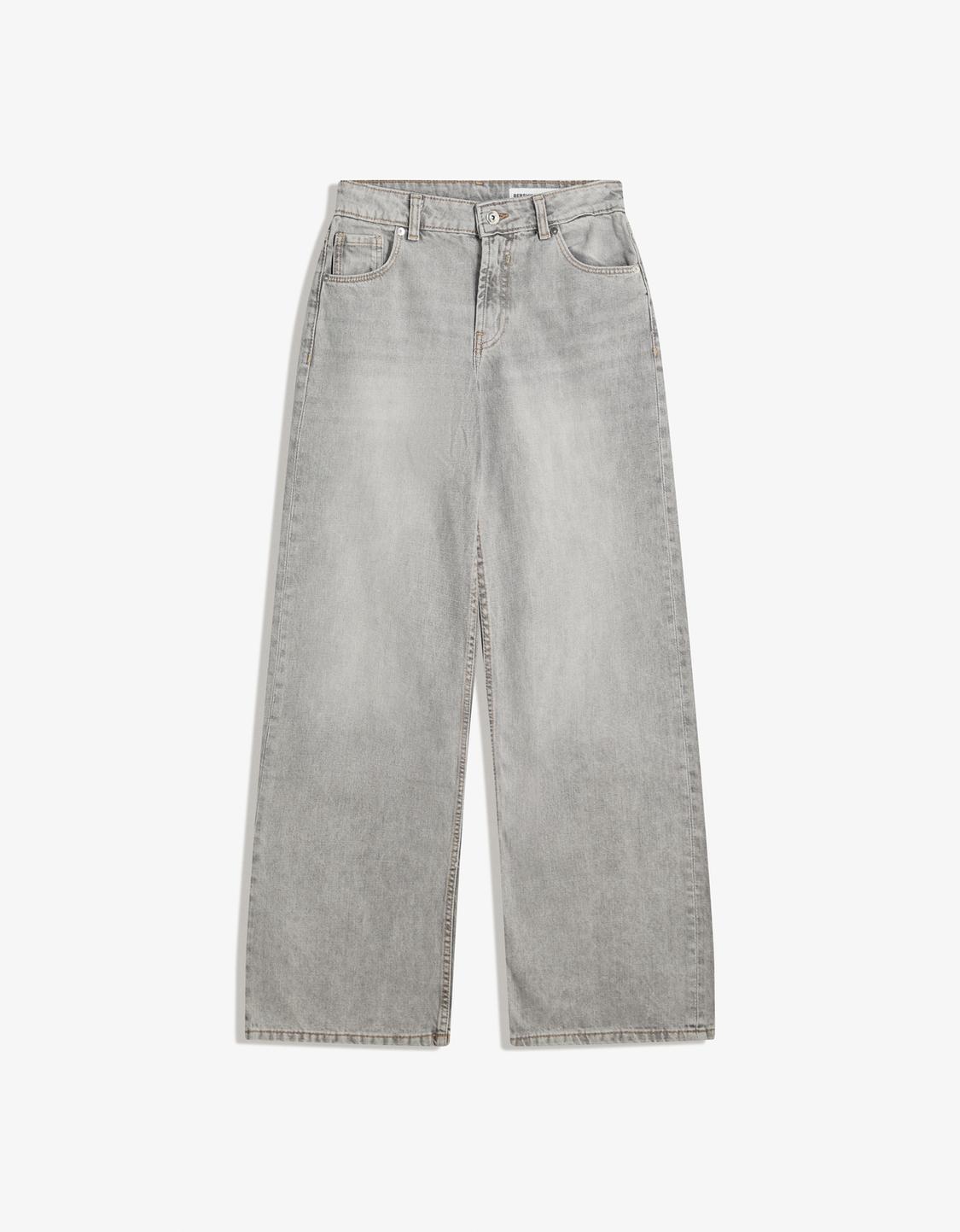 Baggy jeans