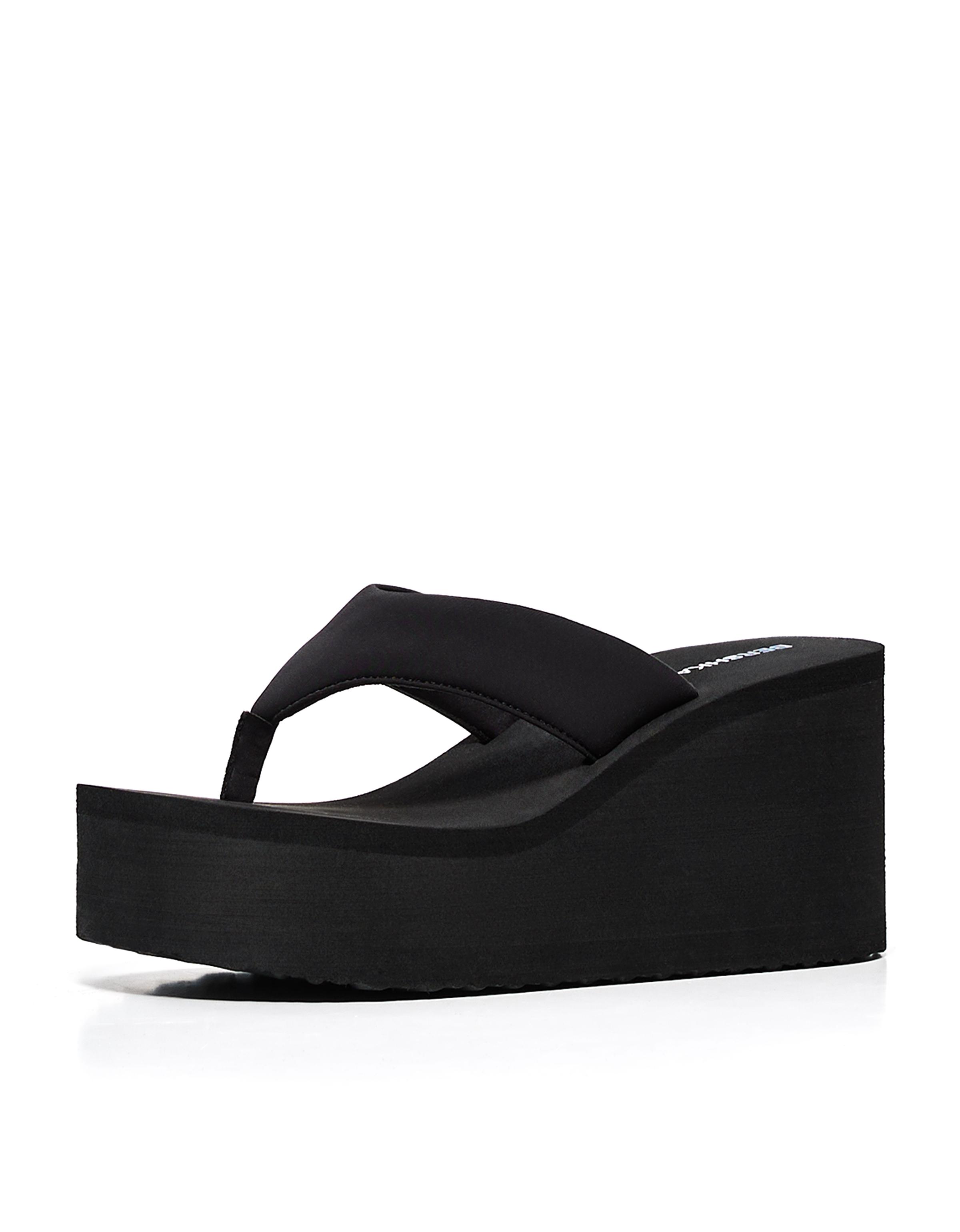 Thong heeled platform sandals — BLACK