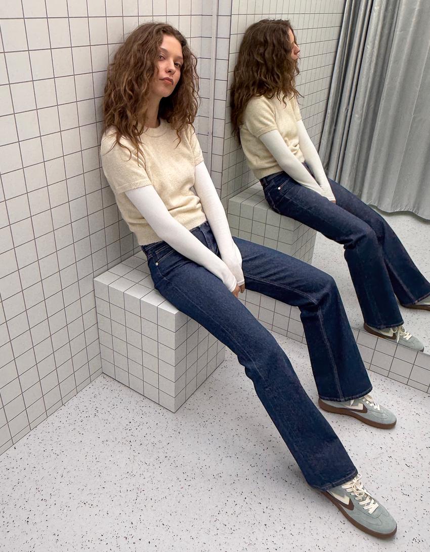 Low-rise boot-cut jeans-Navy