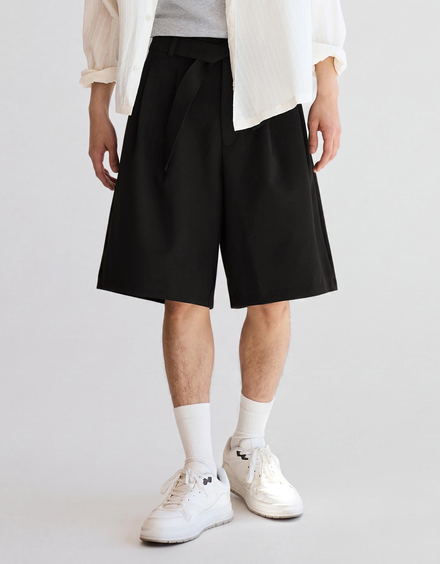 Wide-leg Bermuda shorts with belt — Black