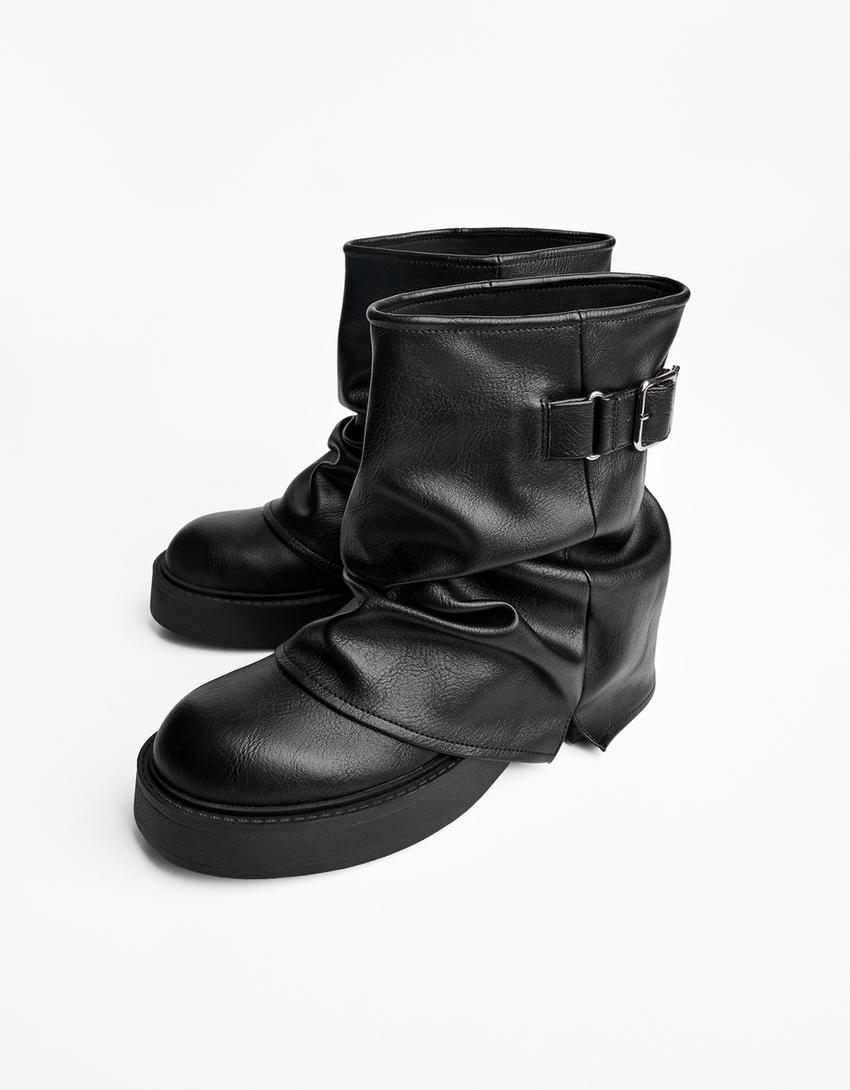 Flat ankle boots with buckle-BLACK