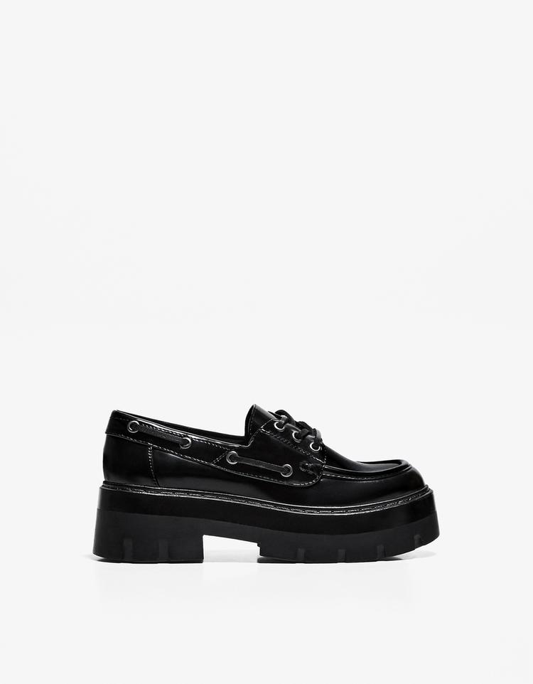 Chunky sole deck shoes
