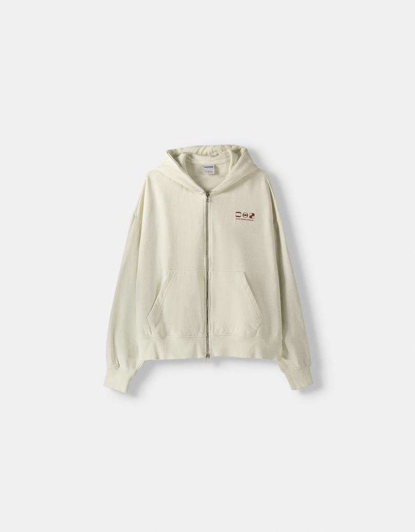 Casaco com capuz cropped estampado-Cinza-4