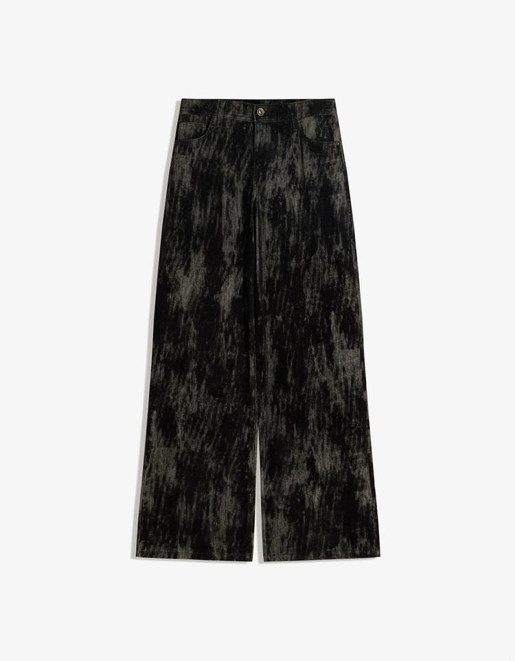 Baggy trousers
