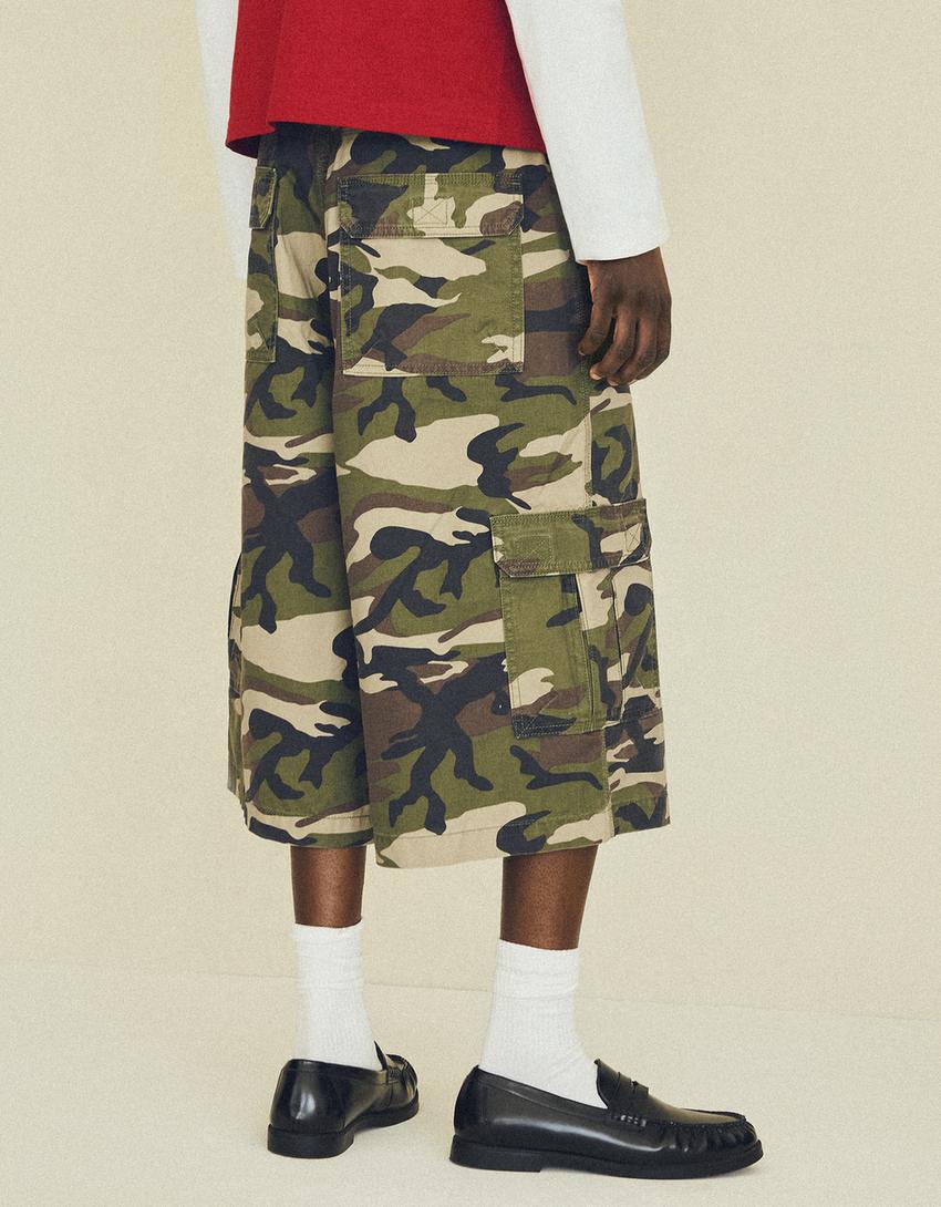 Bermuda jort barrel print-Kaki