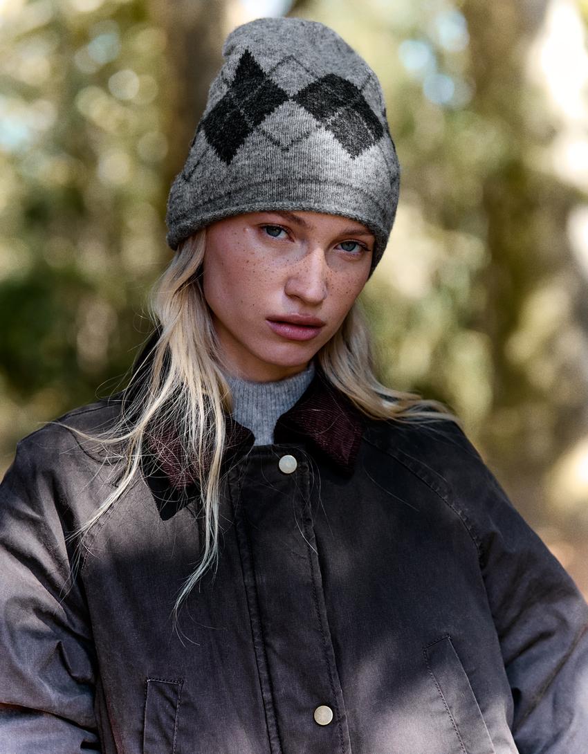 Diamond beanie