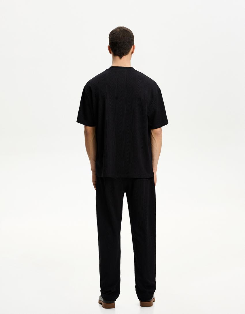 Textured T-shirt with long sleeves-Black