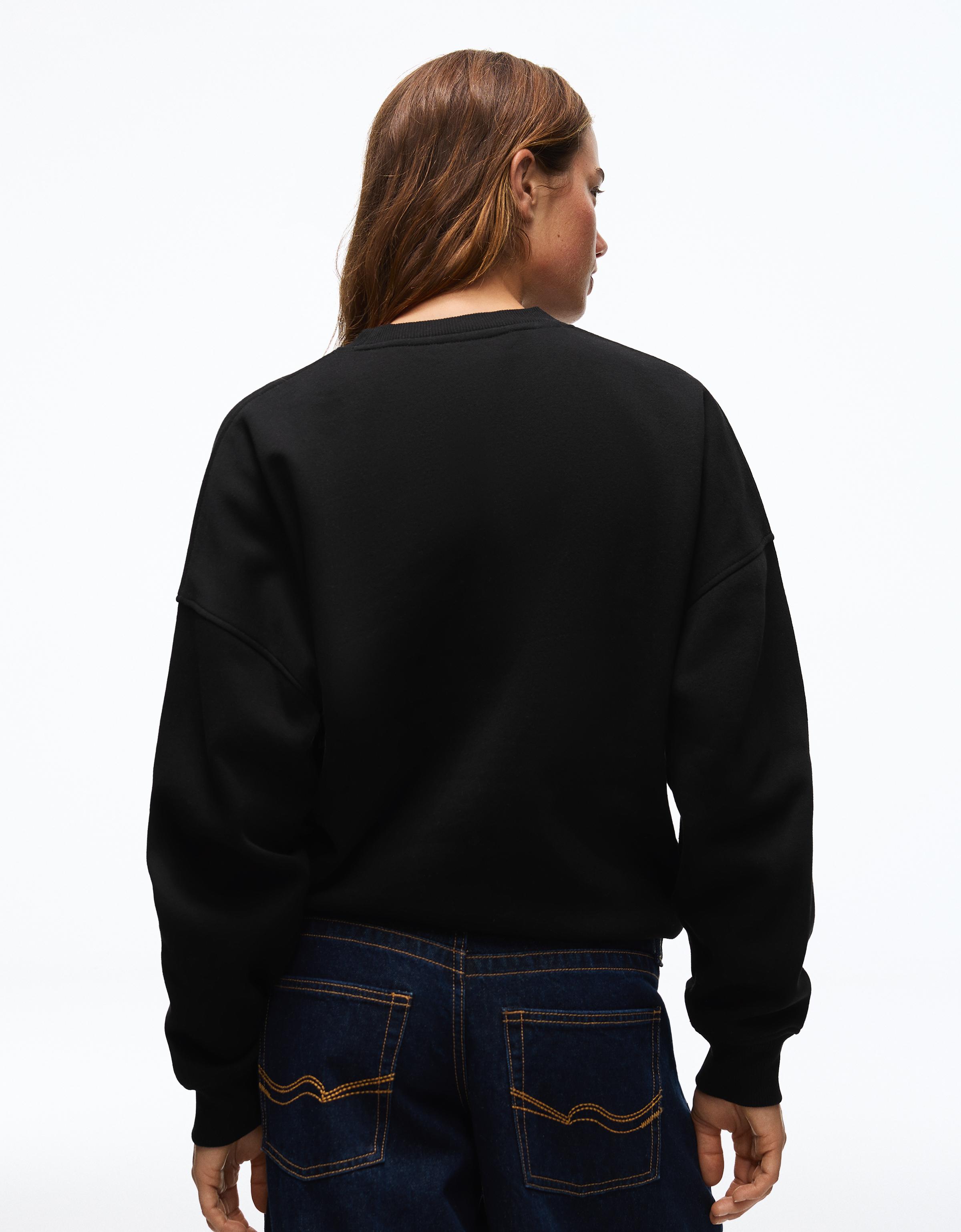 Round neck sweatshirt — Black