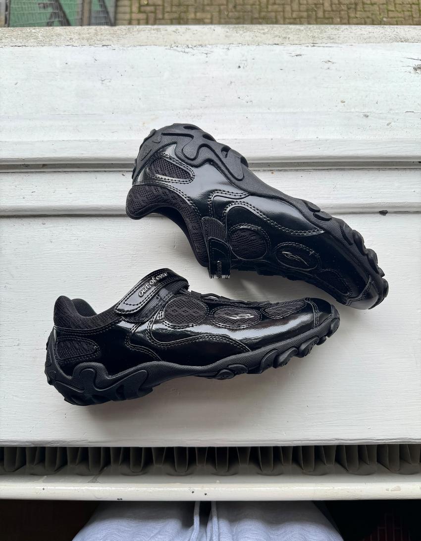 Sportliche Mary Janes out of core-Schwarz-0