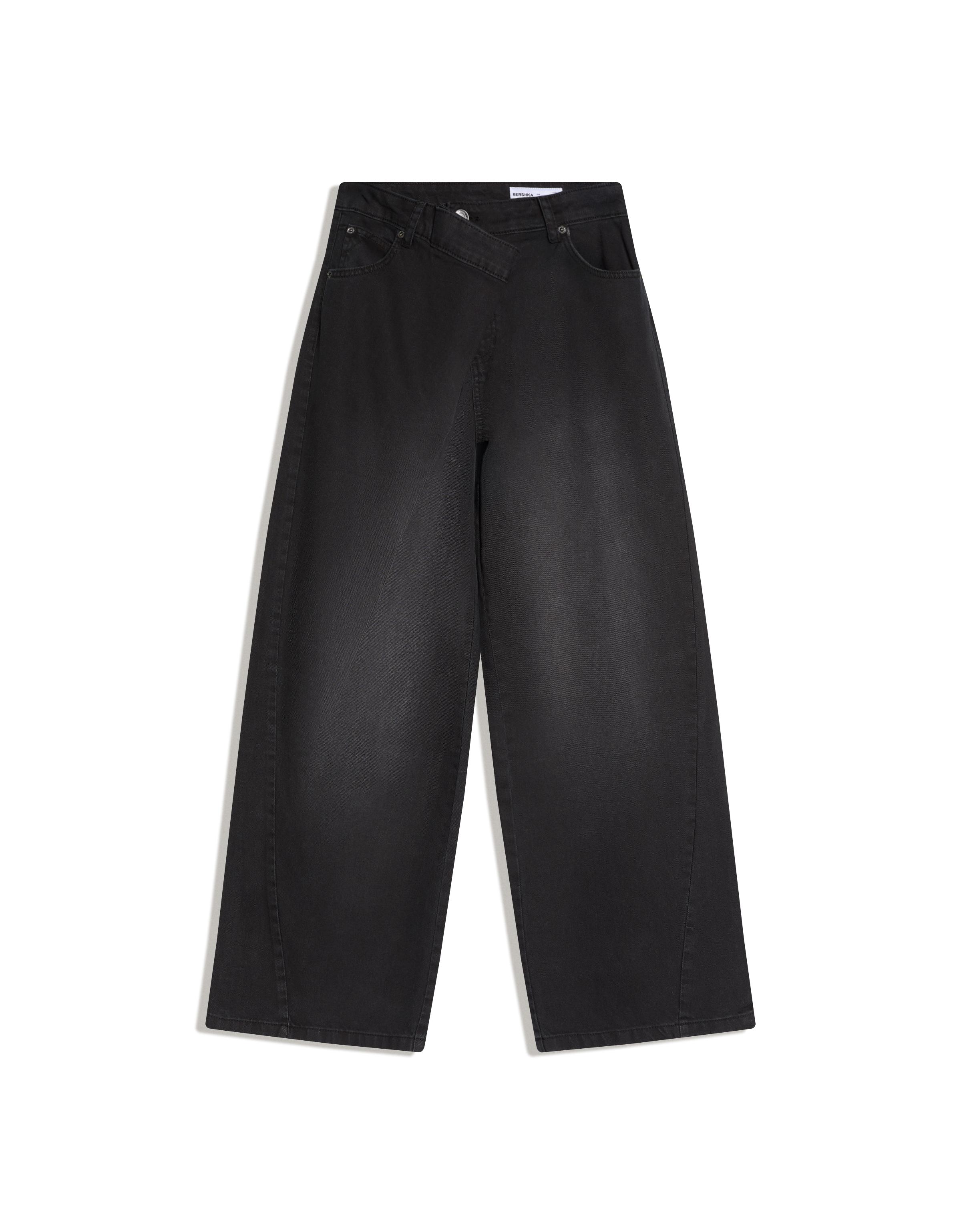 Barrel-leg trousers