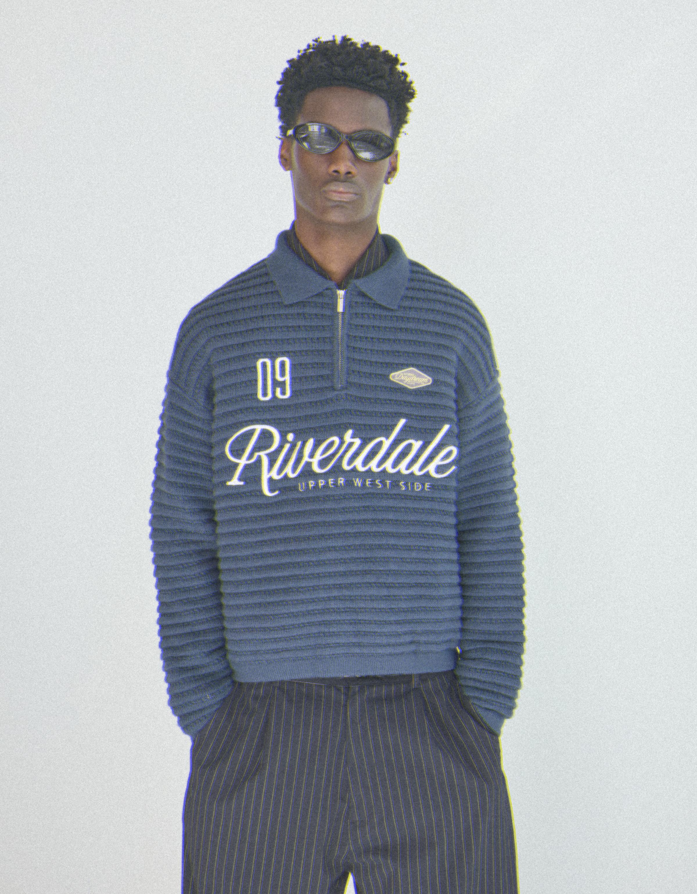 Bershka Polo yaka baskılı kazak görsel 5