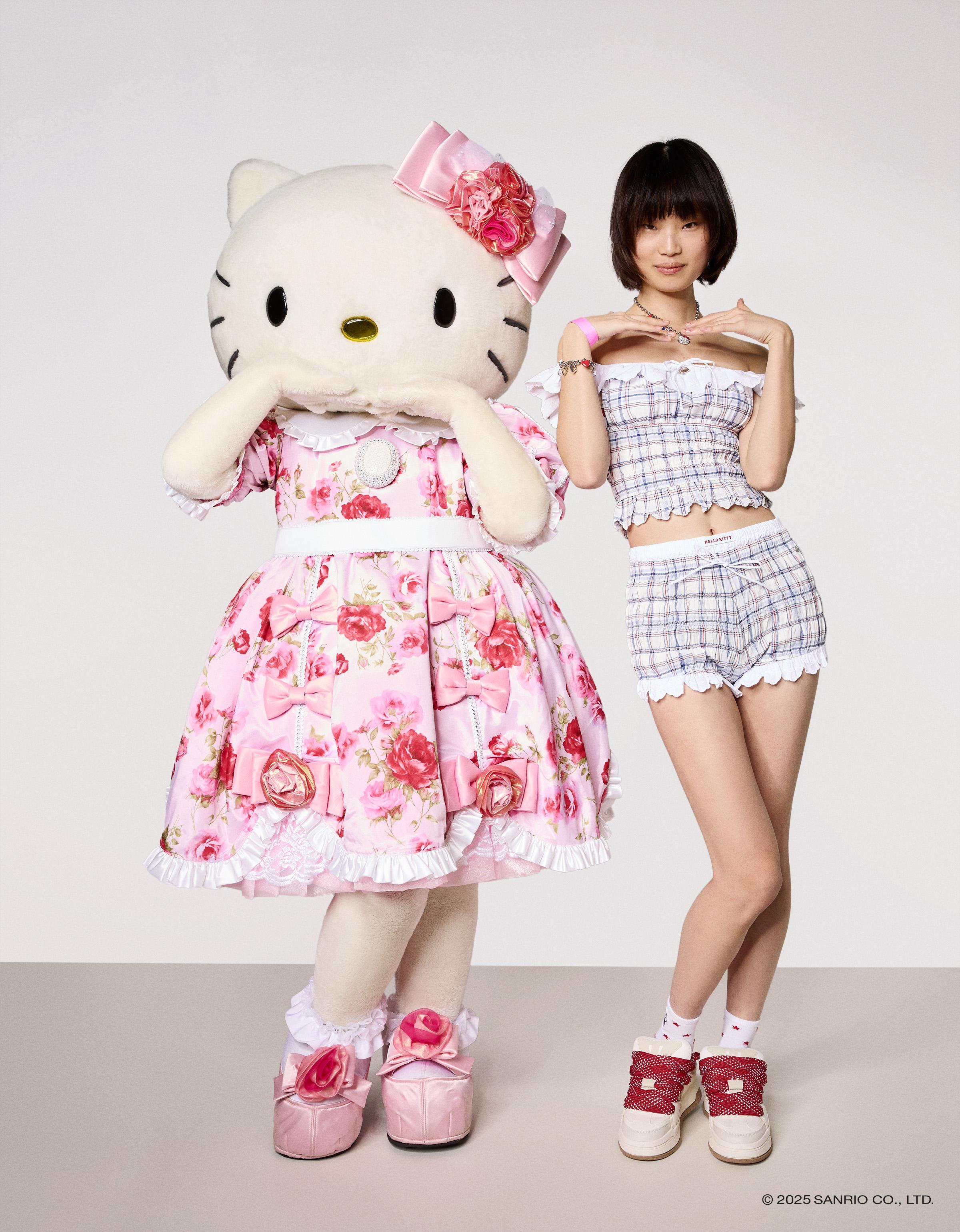 BERSHKA ビキニトップ Hello Kitty 4423/631 BERSHKA ビキニトップ Hello Kitty 4423/631 (Bershka/ビキニ