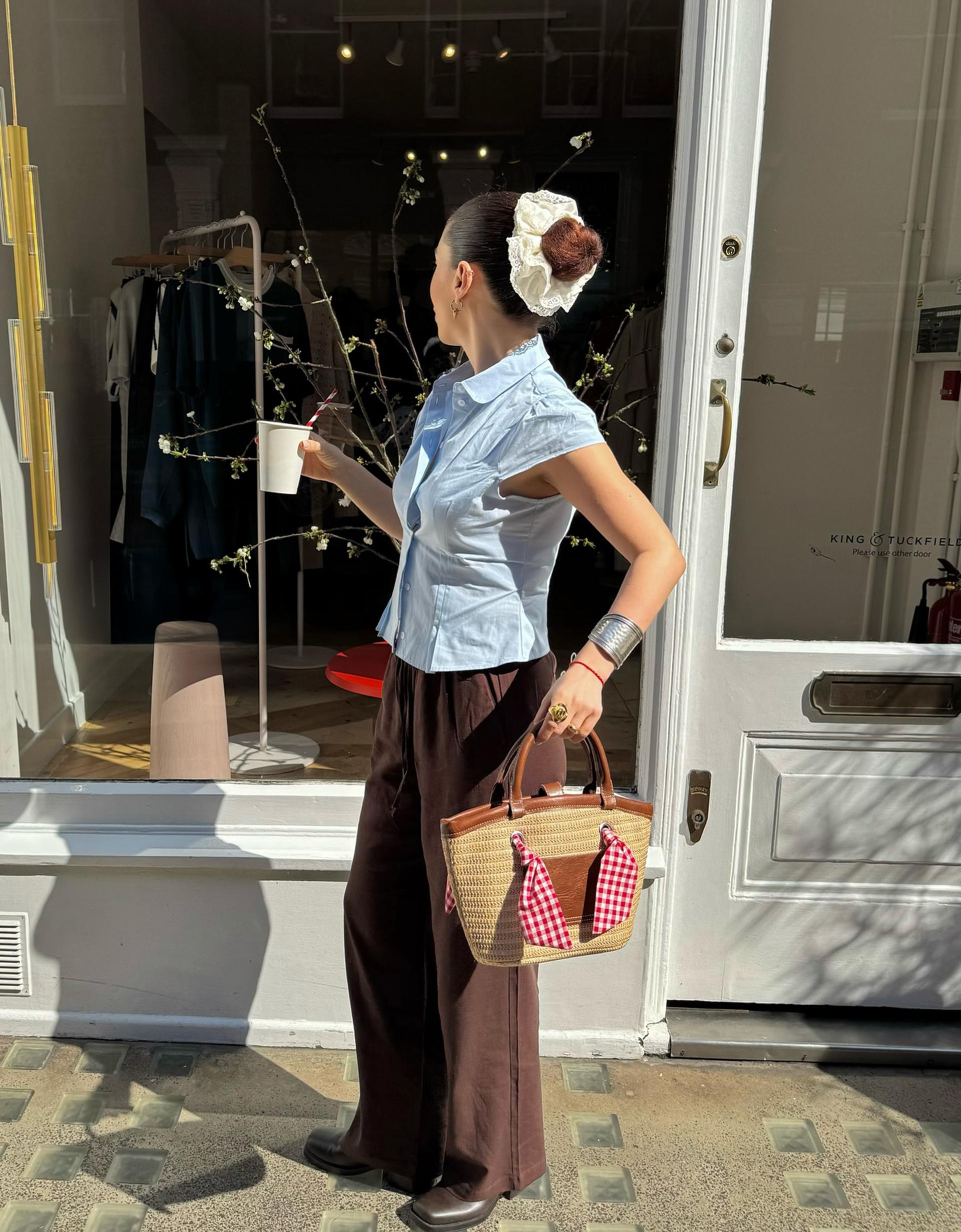 Linen blend trousers with an elasticated waistband