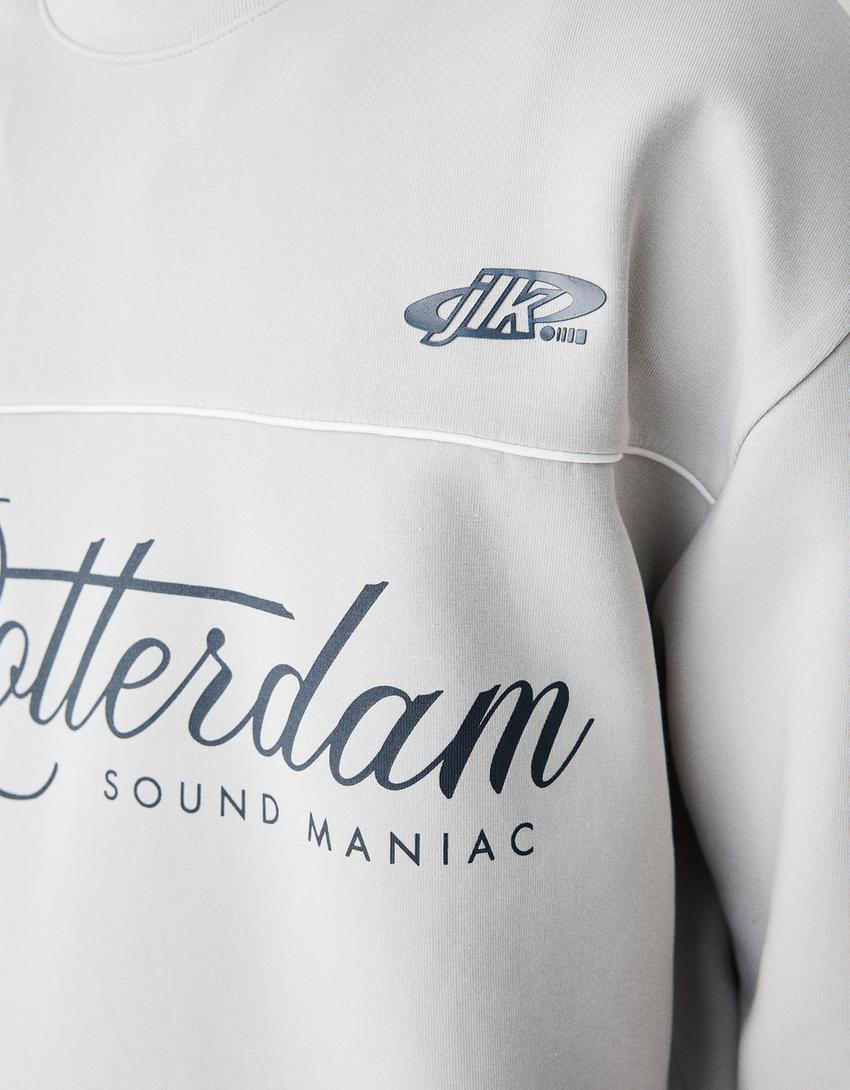 سويت شيرت بطبعة وياقة دائرية-رمادي-5