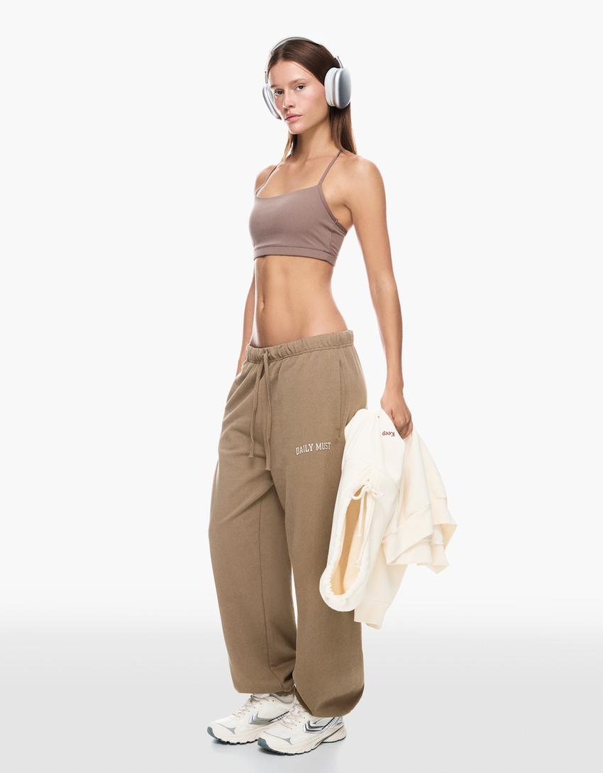 Pantaloni jogger in felpa ricamati-Camel-1