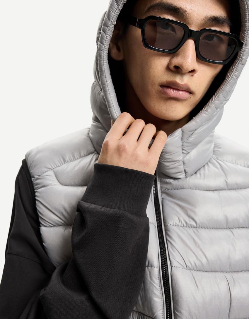 Lightweight puffer vest