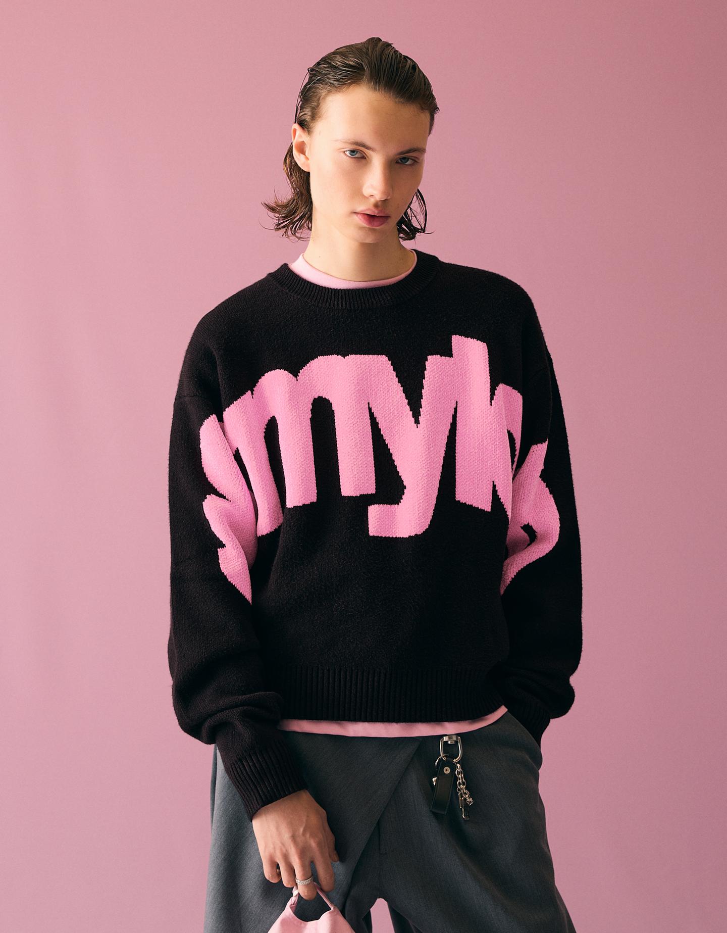 Bershka sweter z chenille z nadrukiem czarny