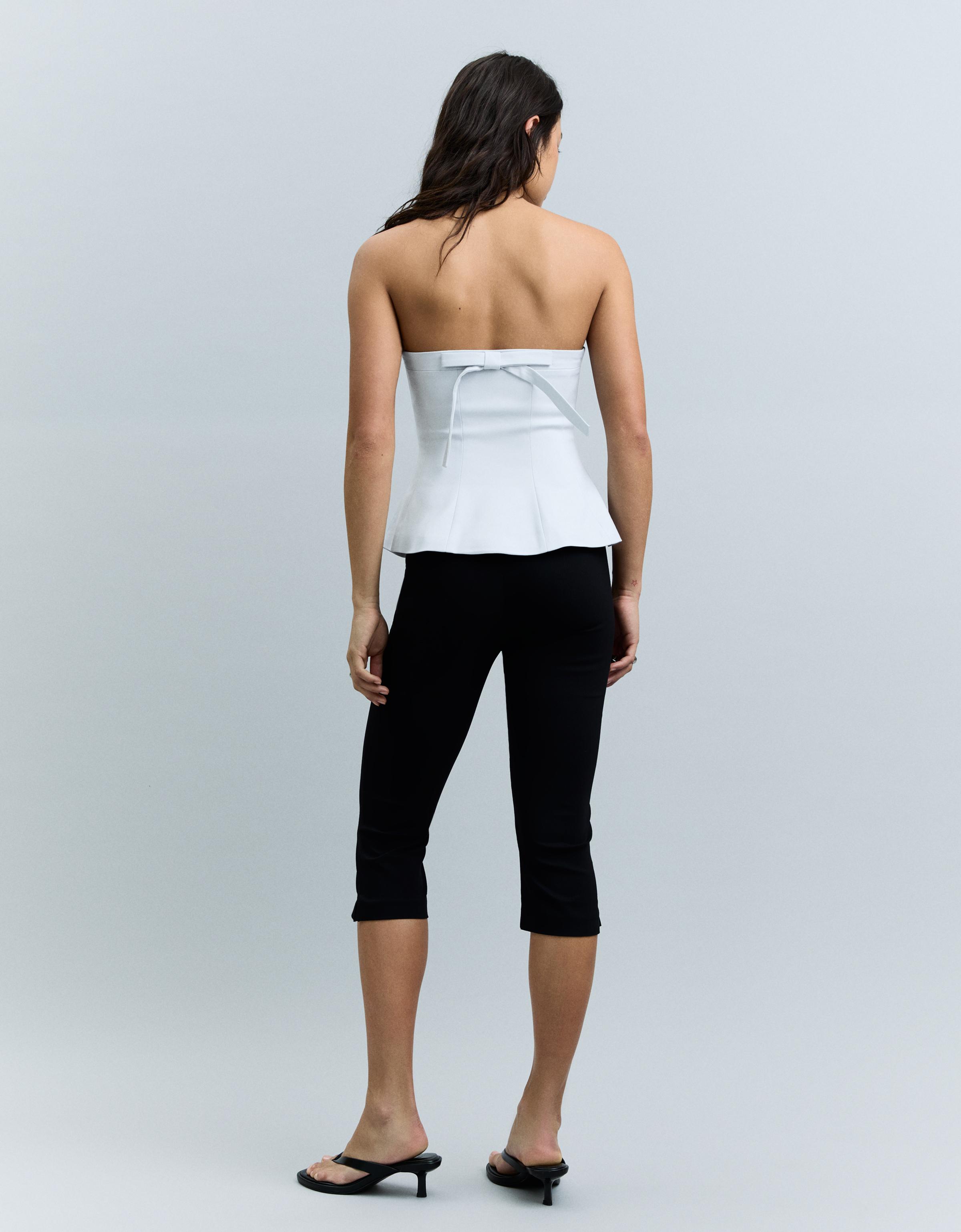 Sırtı bağcıklı büstiyer top