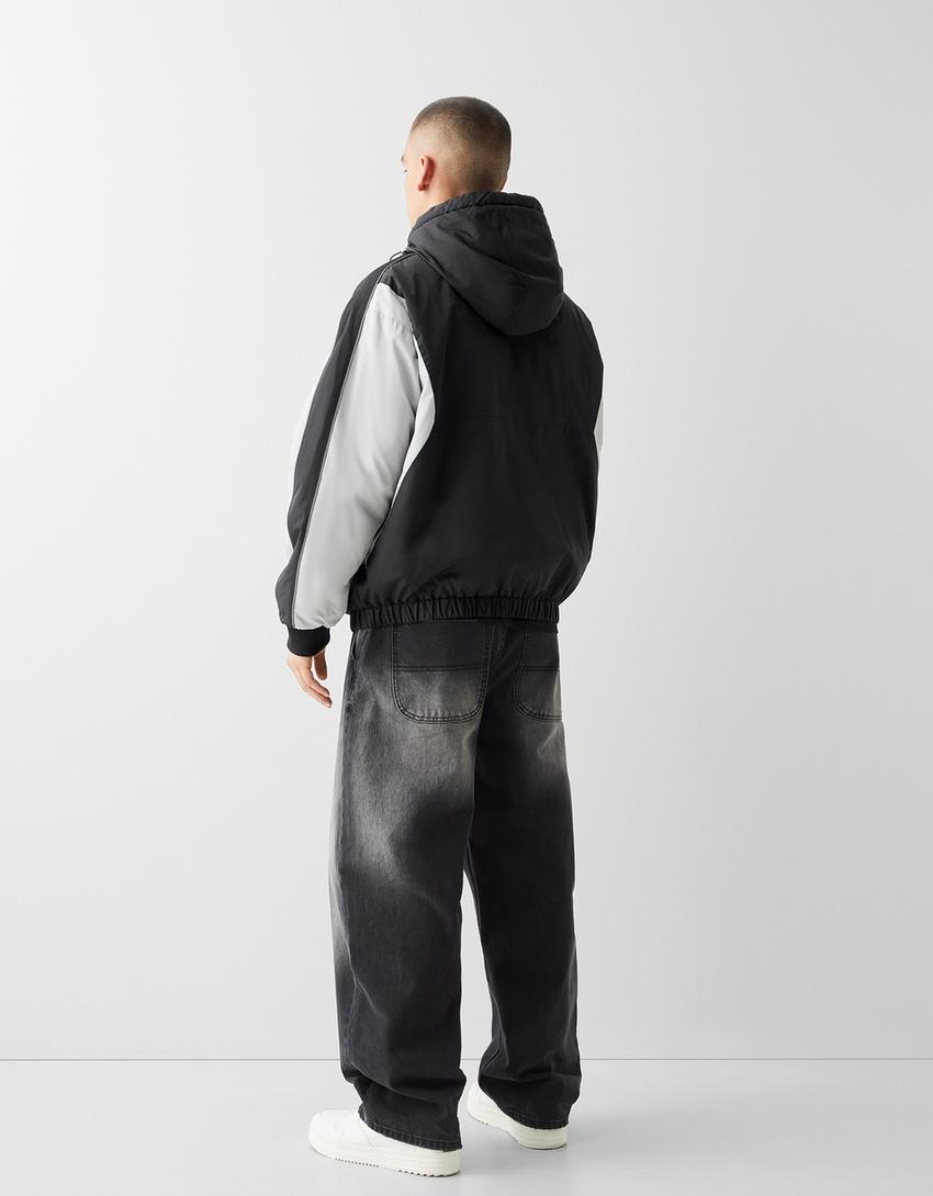 جاكيت تقني بكتل لونية وغطاء رأس-رمادي داكن-1