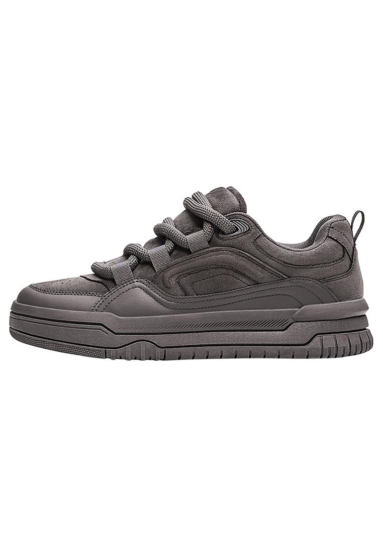 SKATE TRAINERS — Grey