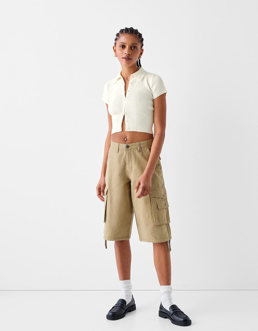 قميص بولو بأكمام قصيرة وأزرار-كريمي-3