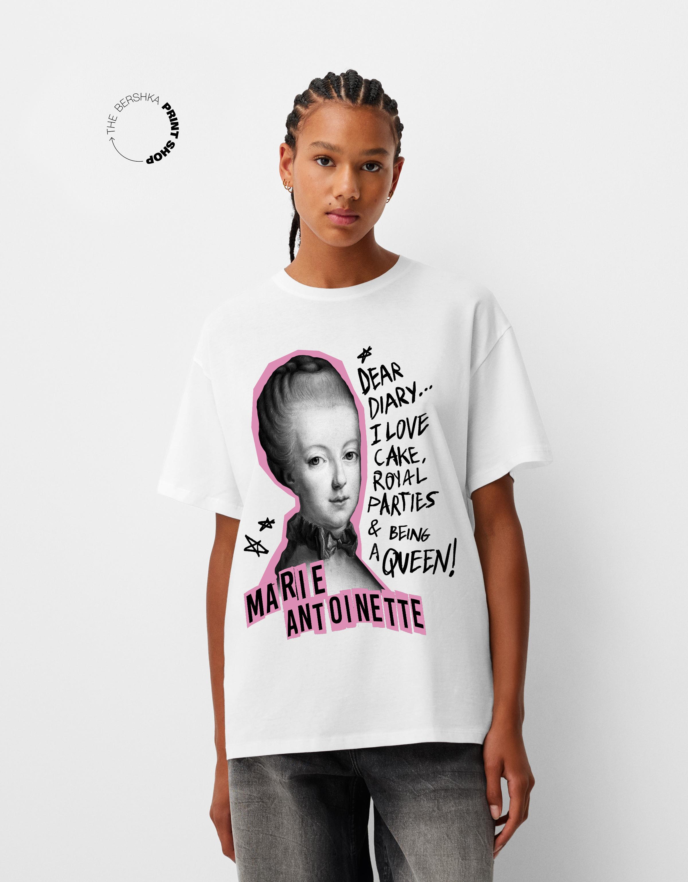 Bershka Oversize-T-Shirt Marie Antoinette Mit Kurzen Ärmeln Damen S Grbrochenes Weiss