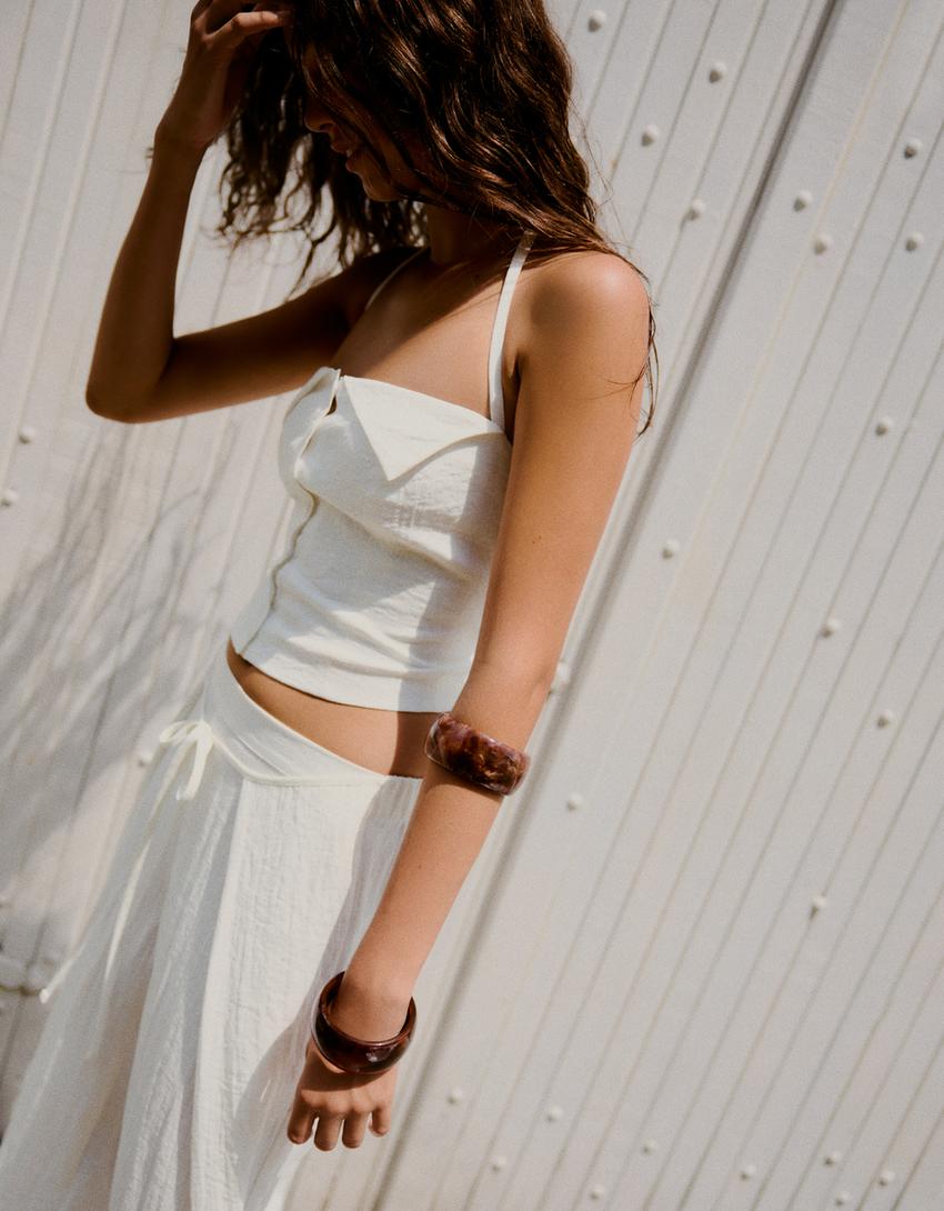 Halter buttoned waistcoat-Off white