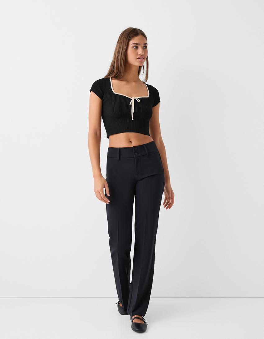 Short sleeve sweater with contrast bow-Black-3