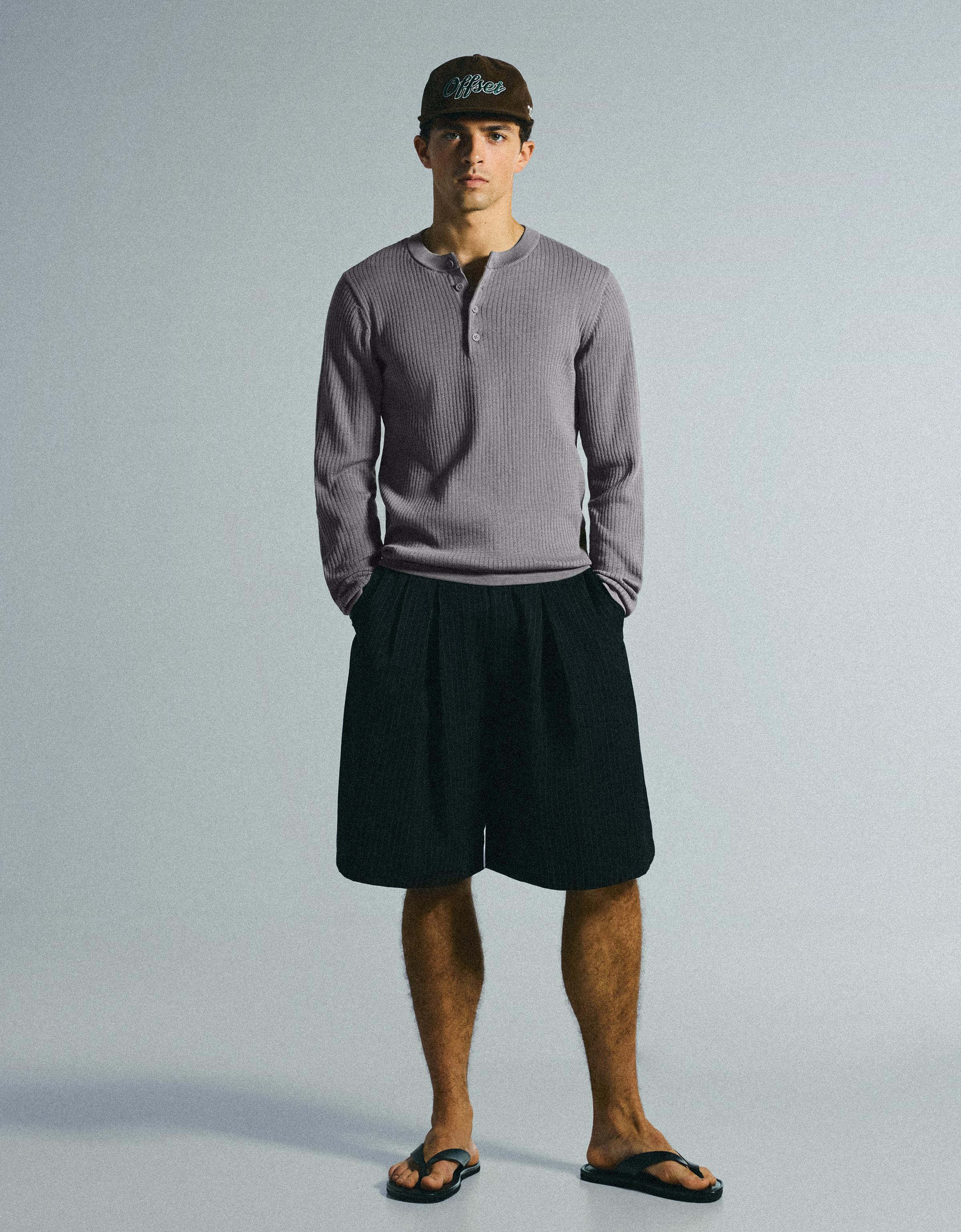 Henley knit jumper — Grey