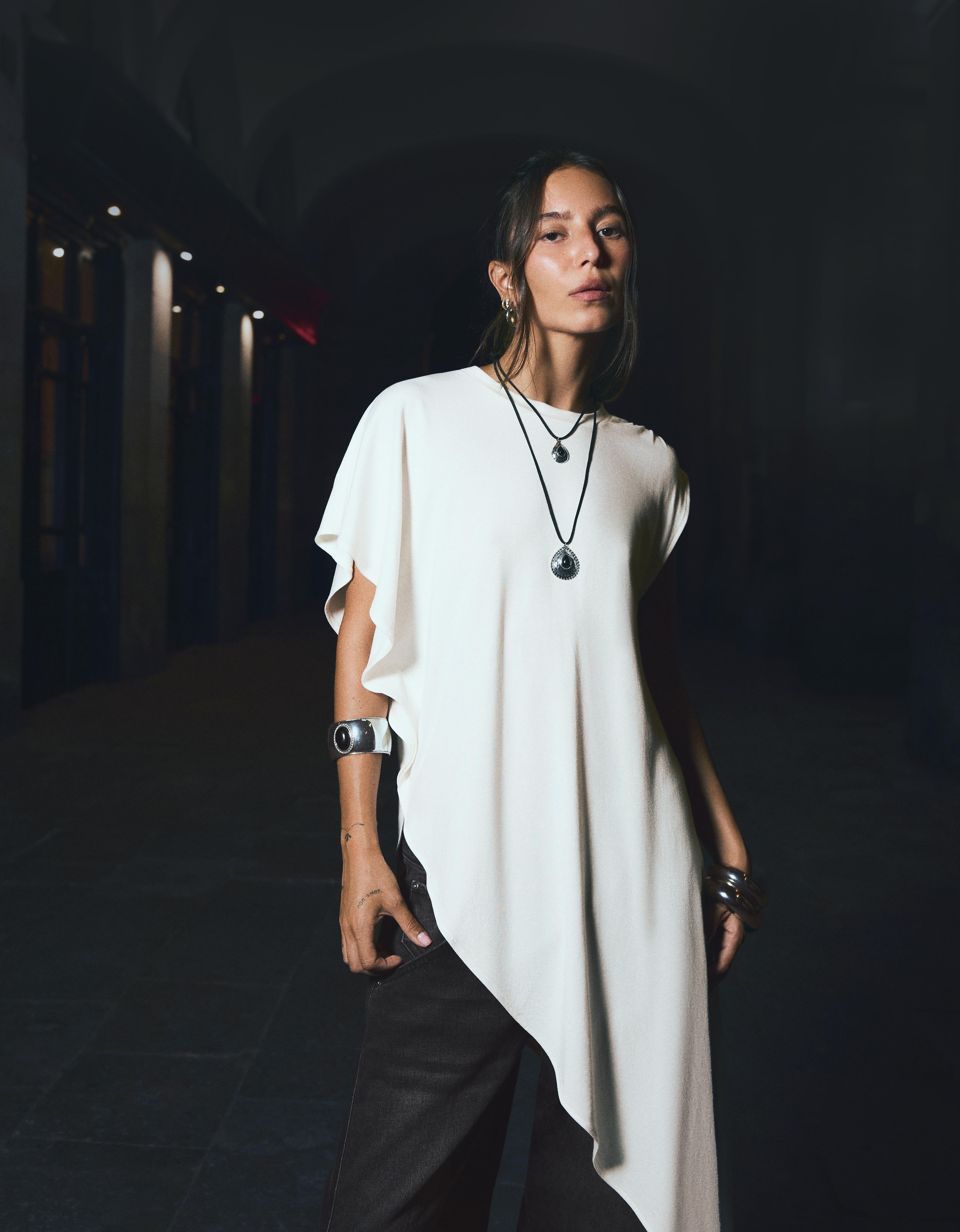Long asymmetrical T-shirt — Off white