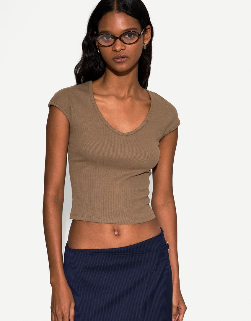 Short sleeve V-neck T-shirt-Brown