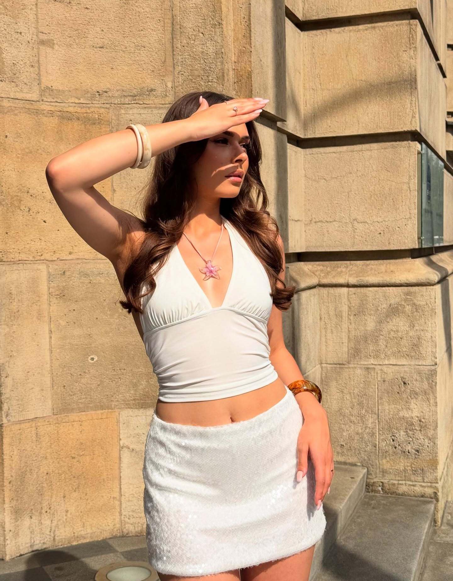 Bershka marszczony top z dekoltem halter kremowy