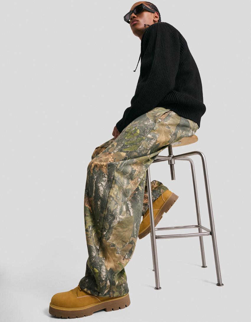 Balloon fit printed trousers-Green