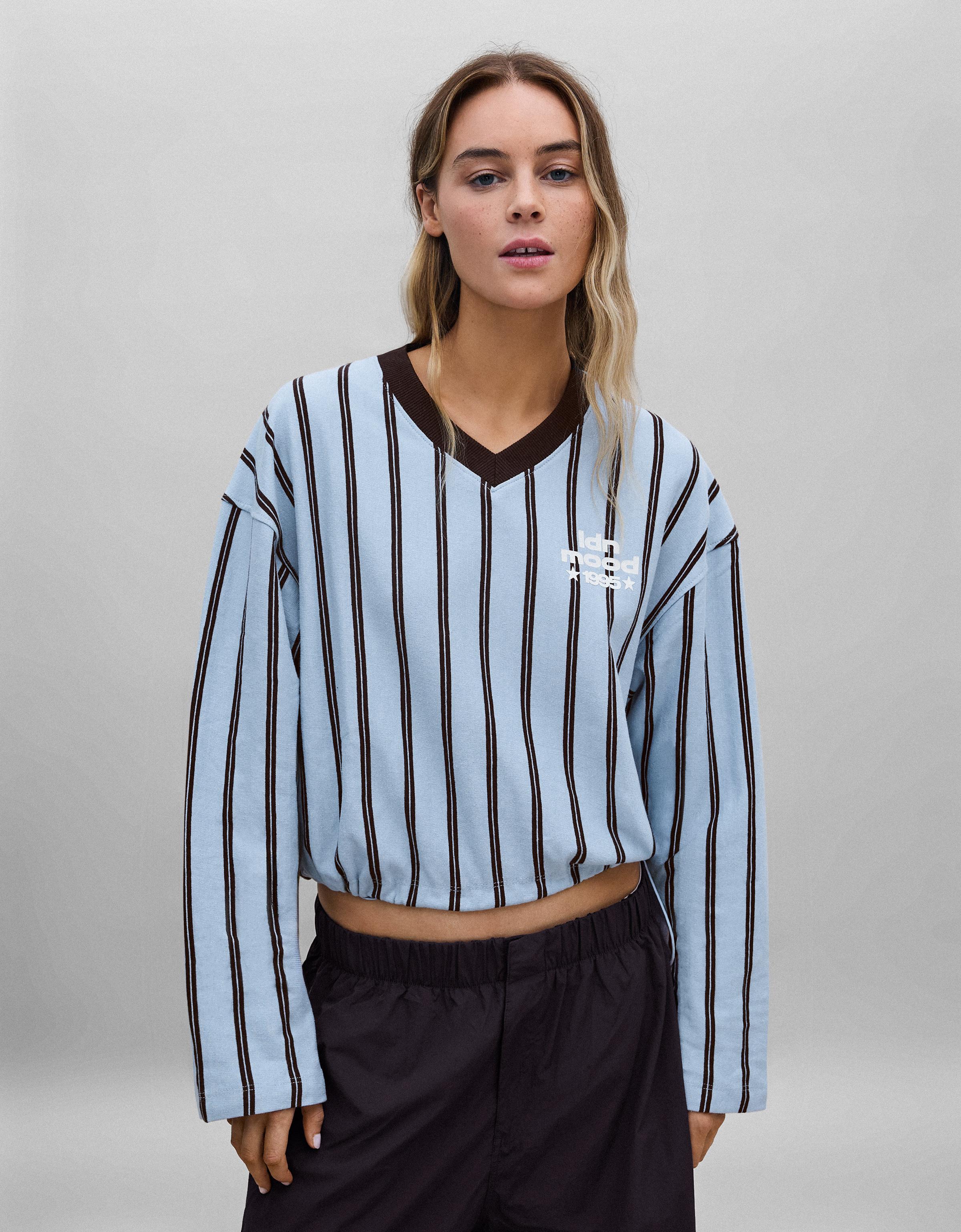V-neck print sweatshirt — Light blue